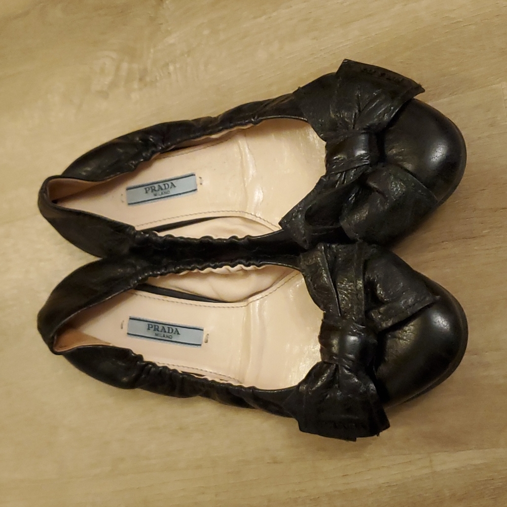 Prada black leather ballet flats w/ bows